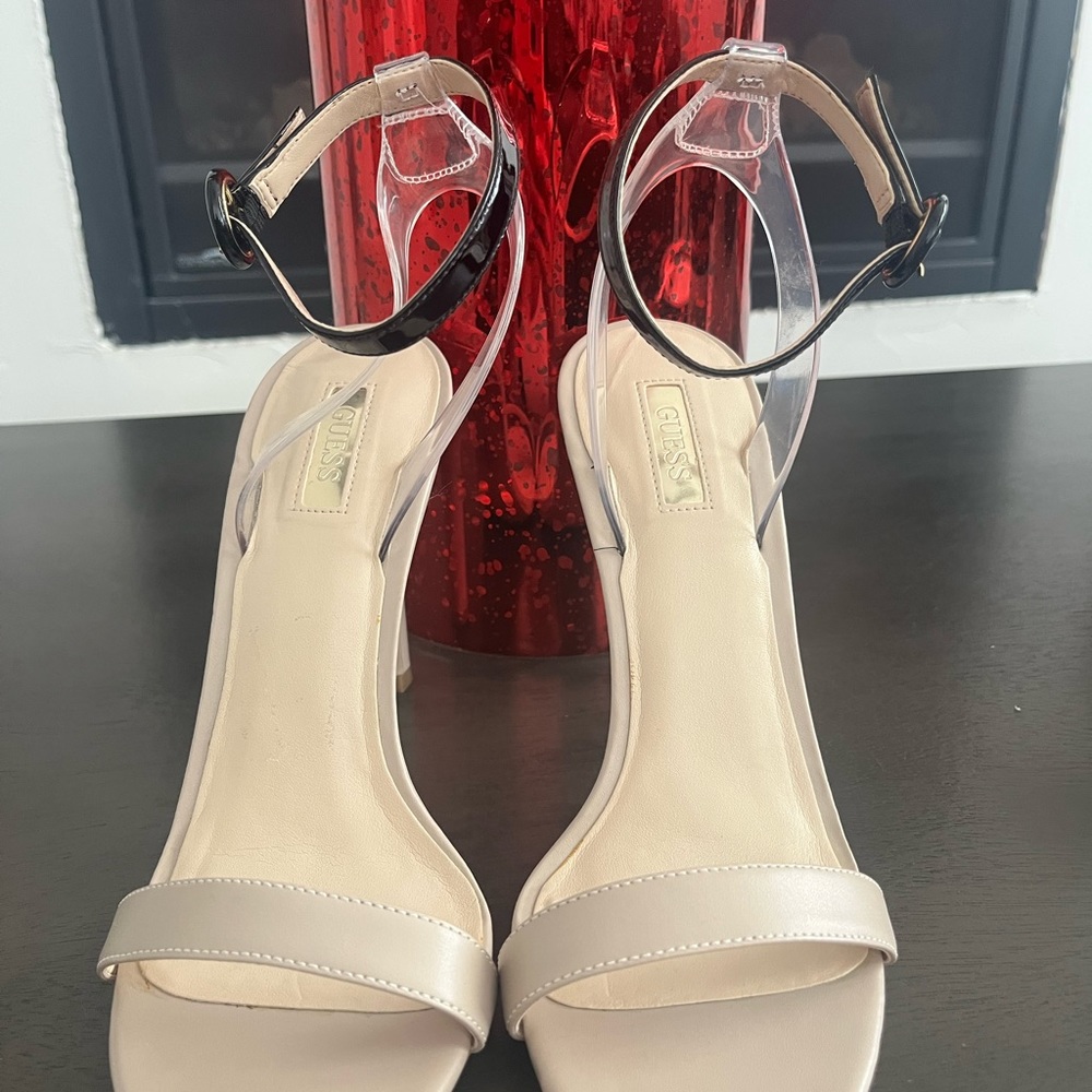 Guess - Picture 4 of 6